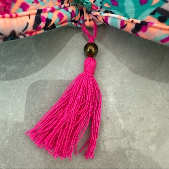 Women’s Shade & Shore Light Lift Push Up Halter Tassel Bikini Swimsuit Top 34DD - Picture 4 of 16